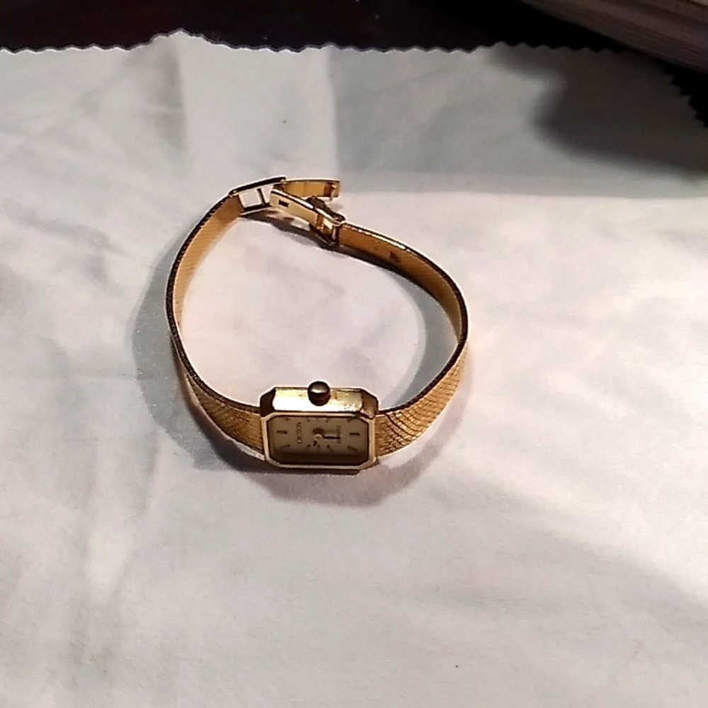 Vintage Croton Gold Plated Ladies Bracelet Watch